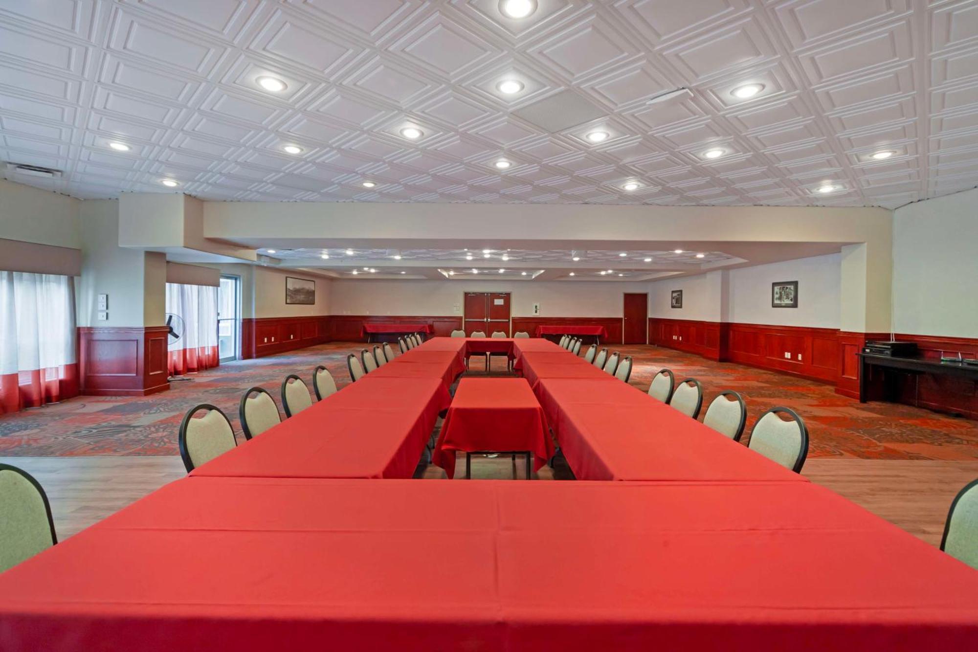 Best Western High Road Inn Едсон Екстер'єр фото