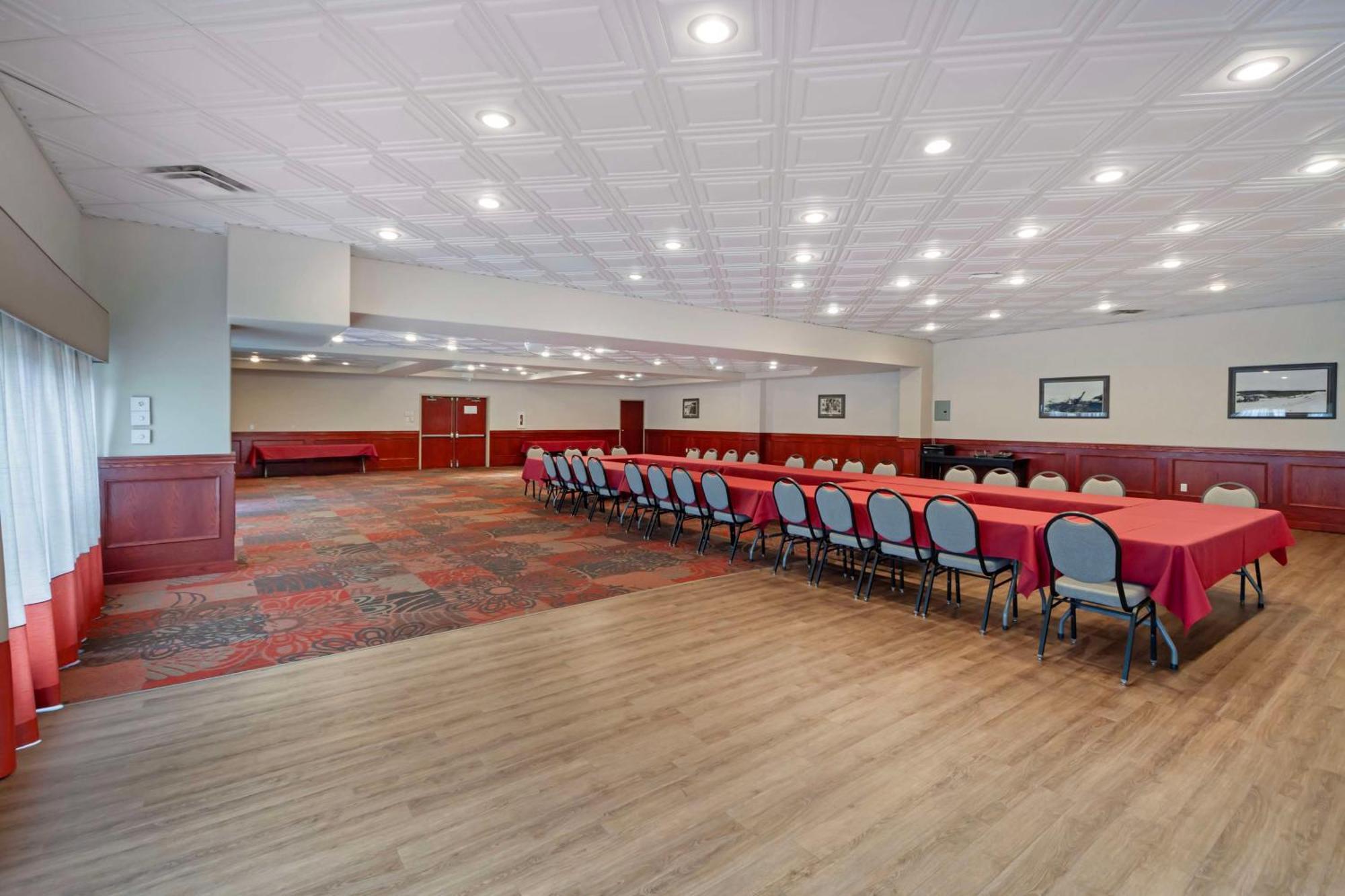Best Western High Road Inn Едсон Екстер'єр фото
